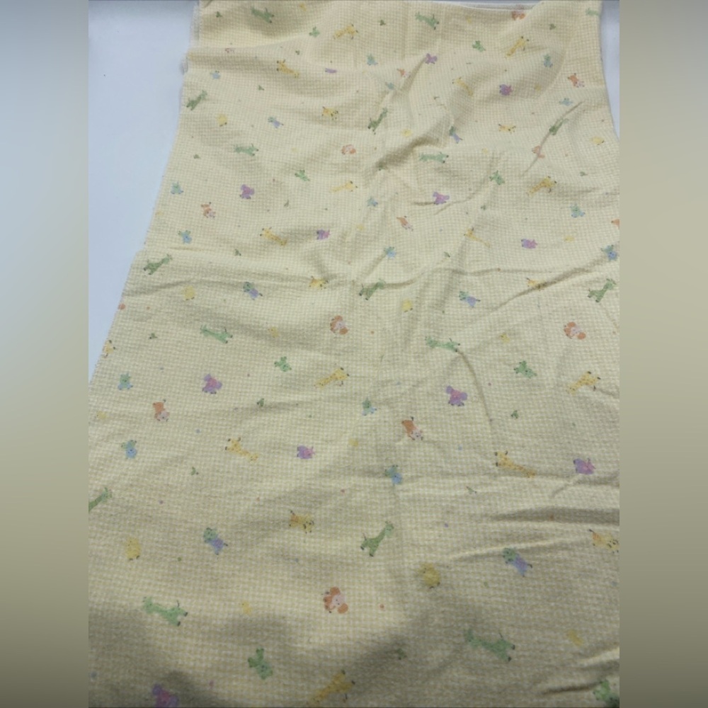 Vintage Carters Baby Receiving Blanket Yellow Giraffe Elephant Tiger Zoo Print